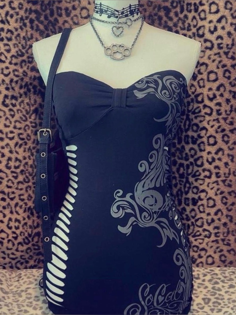 IN SEARCH OF THESE TOPS!